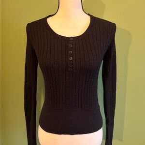 Black Ribbed Long-Sleeve Henley Top - Women